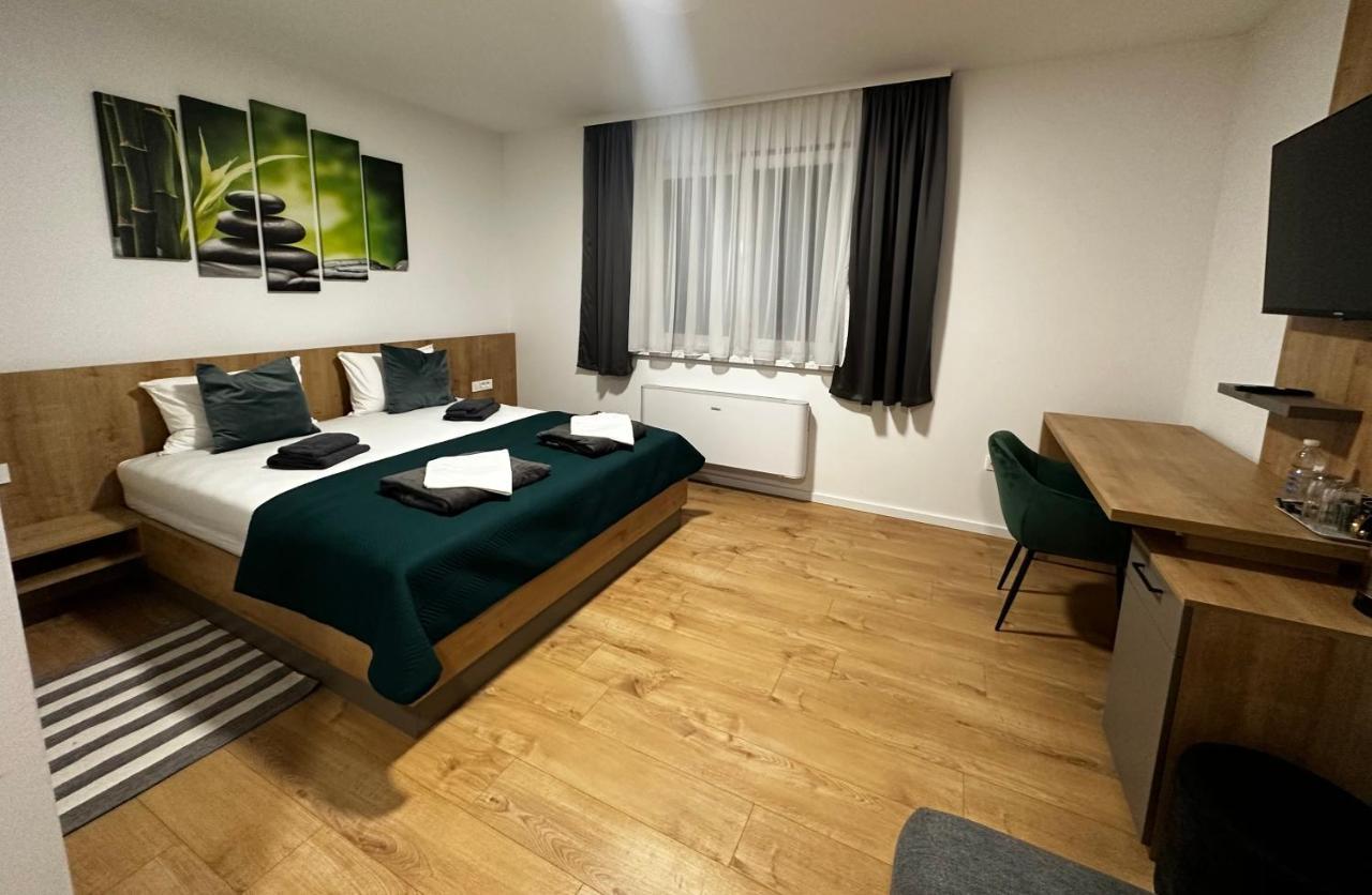 Rooms Slavonski Brod Eksteriør bilde